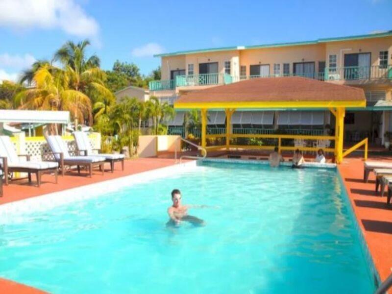Bird Rock Beach Hotel Бастер Екстер'єр фото