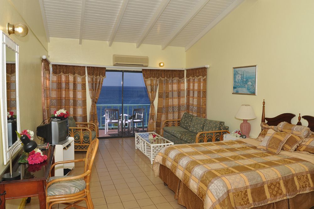 Bird Rock Beach Hotel Бастер Екстер'єр фото