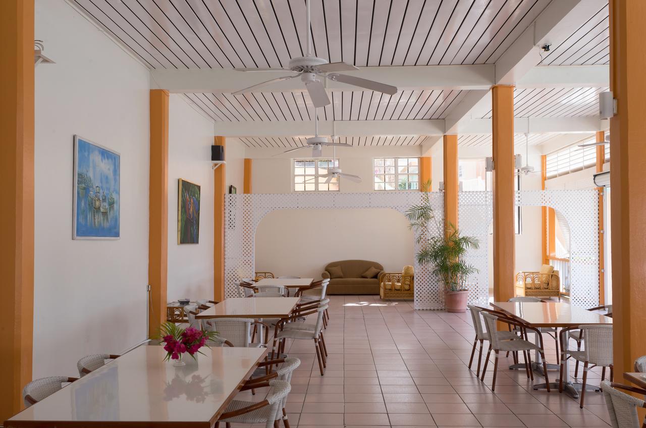 Bird Rock Beach Hotel Бастер Екстер'єр фото