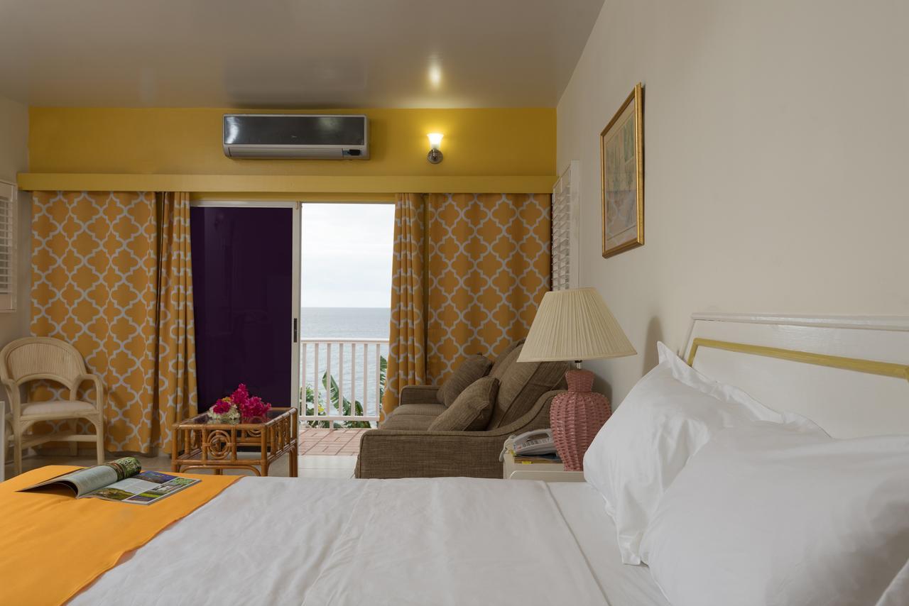 Bird Rock Beach Hotel Бастер Екстер'єр фото